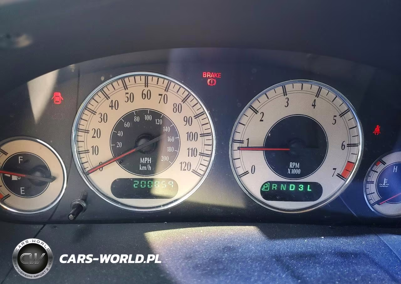 2001 Chrysler Town & Country Limited VIN:2C8GP64L41R359942 - 9