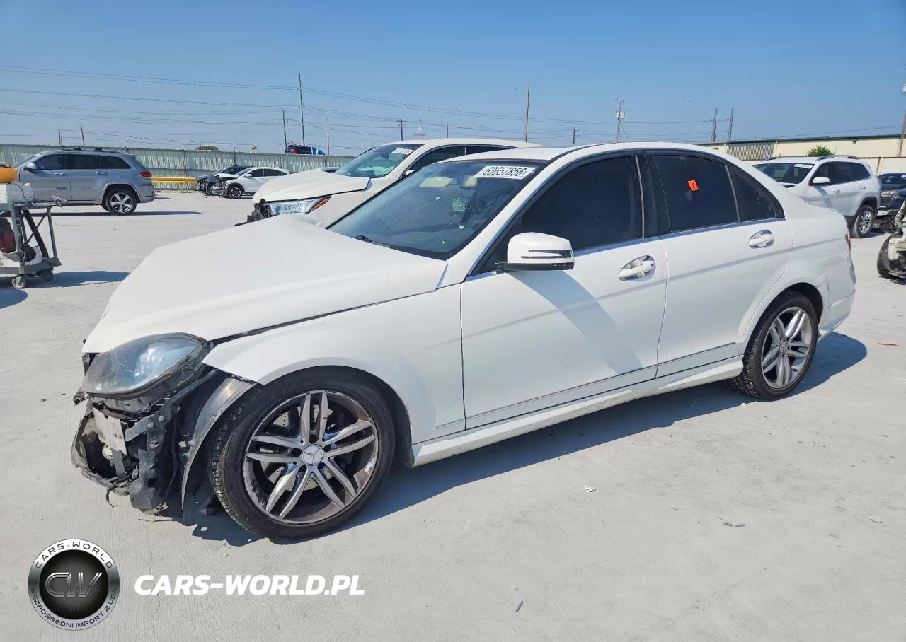 2014 Mercedes-Benz C 300 4Matic – zdjęcie 1 z 13