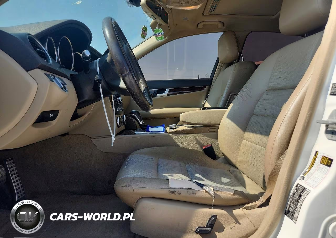 2014 Mercedes-Benz C 300 4Matic VIN:WDDGF8AB9EG181616 - 7