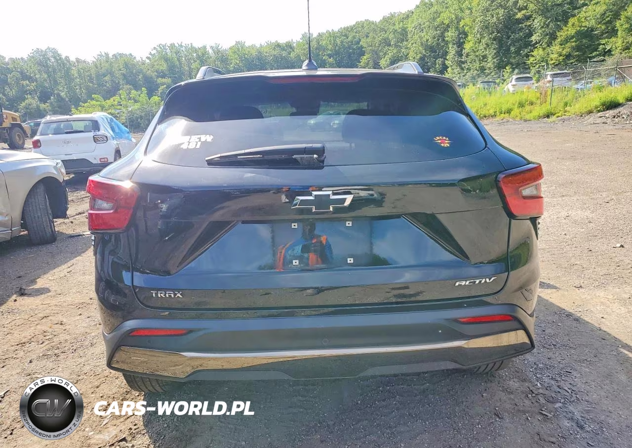2025 Chevrolet Trax Activ VIN:KL77LKEPXSC207596 - 6