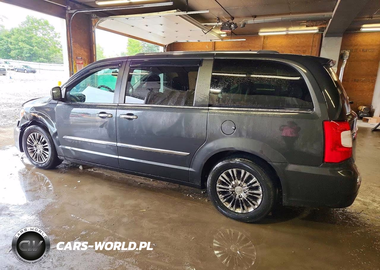 2011 Chrysler Town & Country Limited VIN:2A4RR6DG0BR783637 - 2