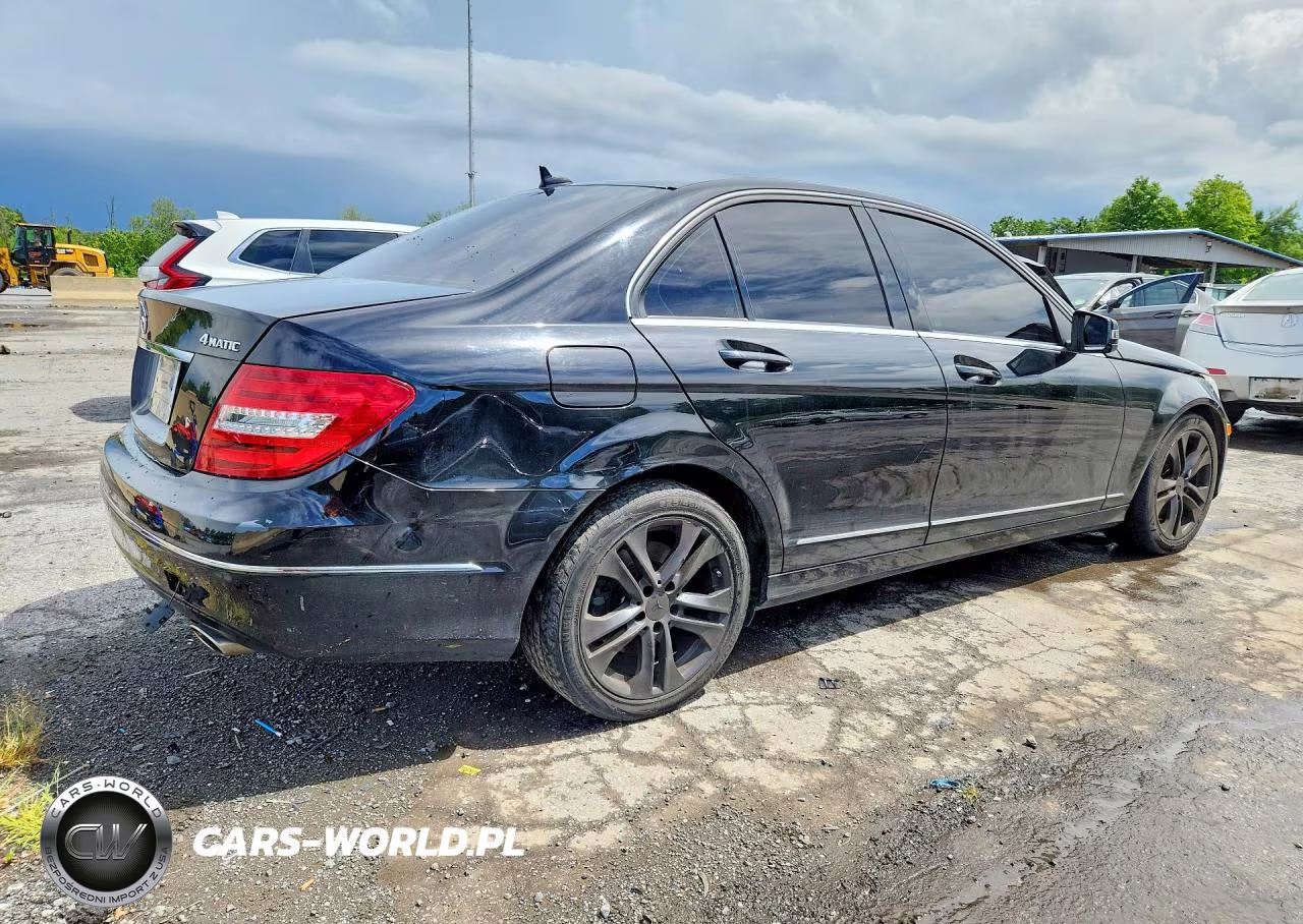 2013 Mercedes-Benz C 300 4Matic VIN:WDDGF8AB4DR264132 - 3