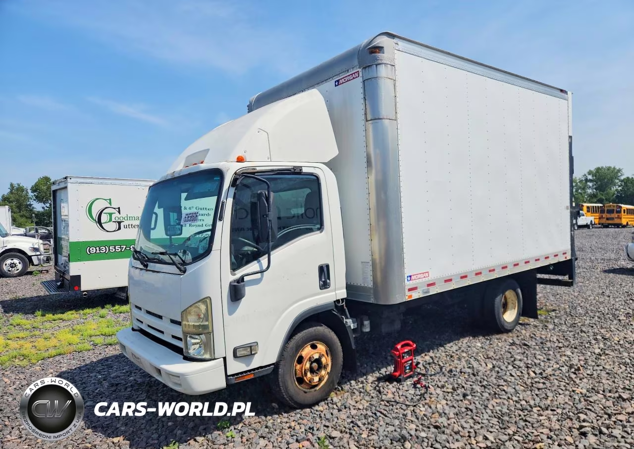 2009 Isuzu Npr Delivery Truck – zdjęcie 1 z 13