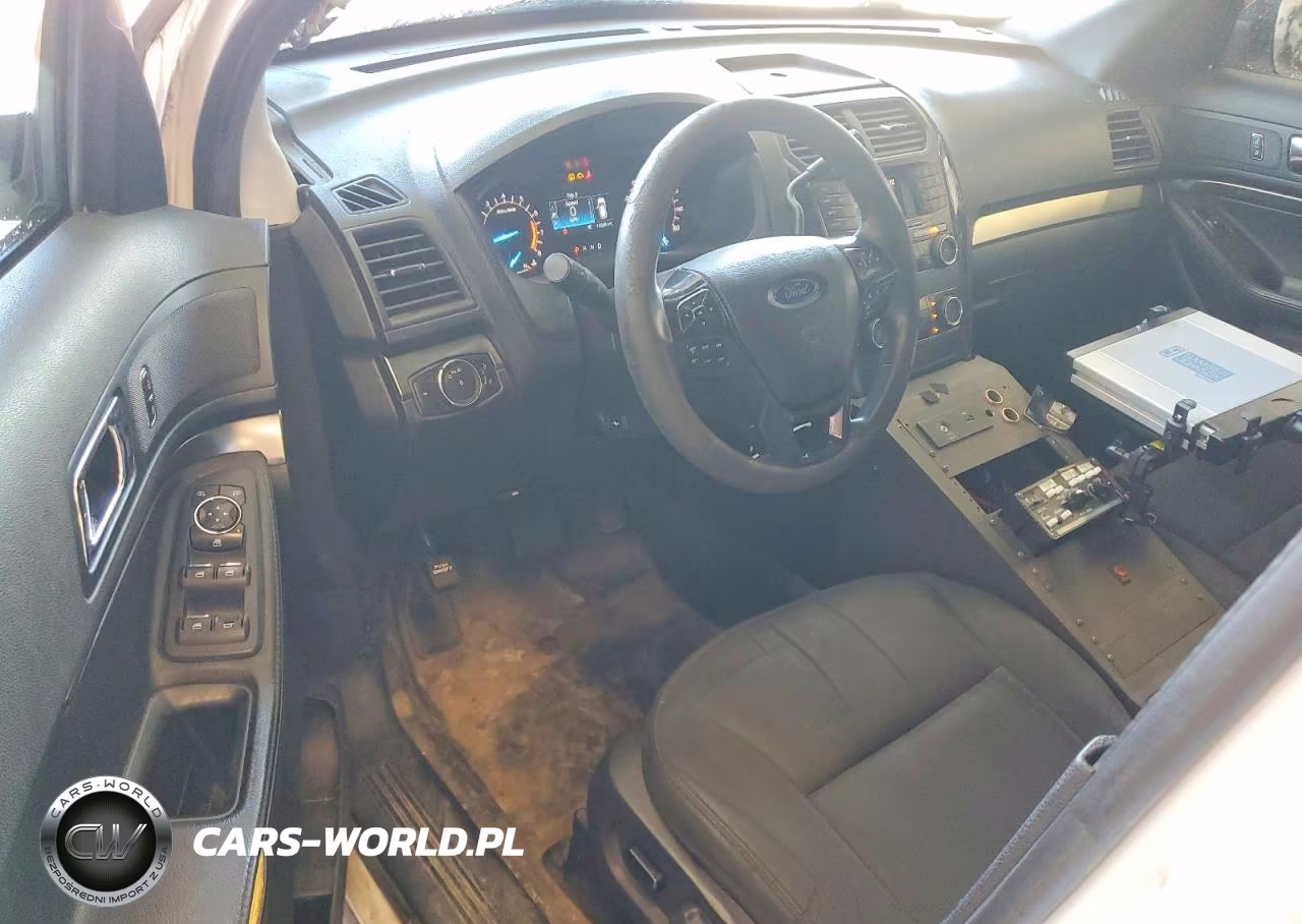 2019 Ford Explorer Police Interceptor VIN:1FM5K8AR2KGB15345 - 8