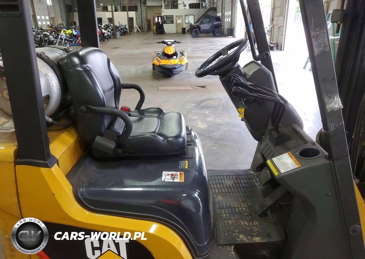 1998 Caterpillar 2C3500 Forklift VIN:AT81F30698 - 5