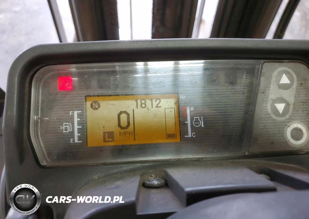 1998 Caterpillar 2C3500 Forklift VIN:AT81F30698 - 8