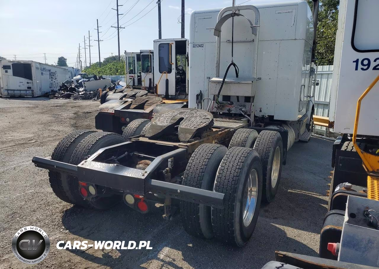 2017 Peterbilt 579 Semi Truck VIN:1XPBDP9XXHD359736 - 3