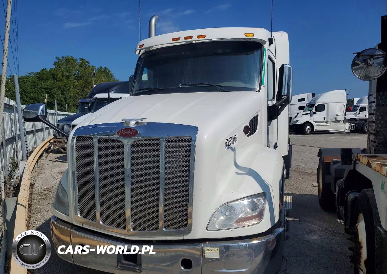2017 Peterbilt 579 Semi Truck VIN:1XPBDP9XXHD359736 - 5