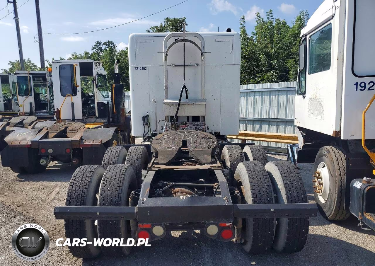2017 Peterbilt 579 Semi Truck VIN:1XPBDP9XXHD359736 - 6