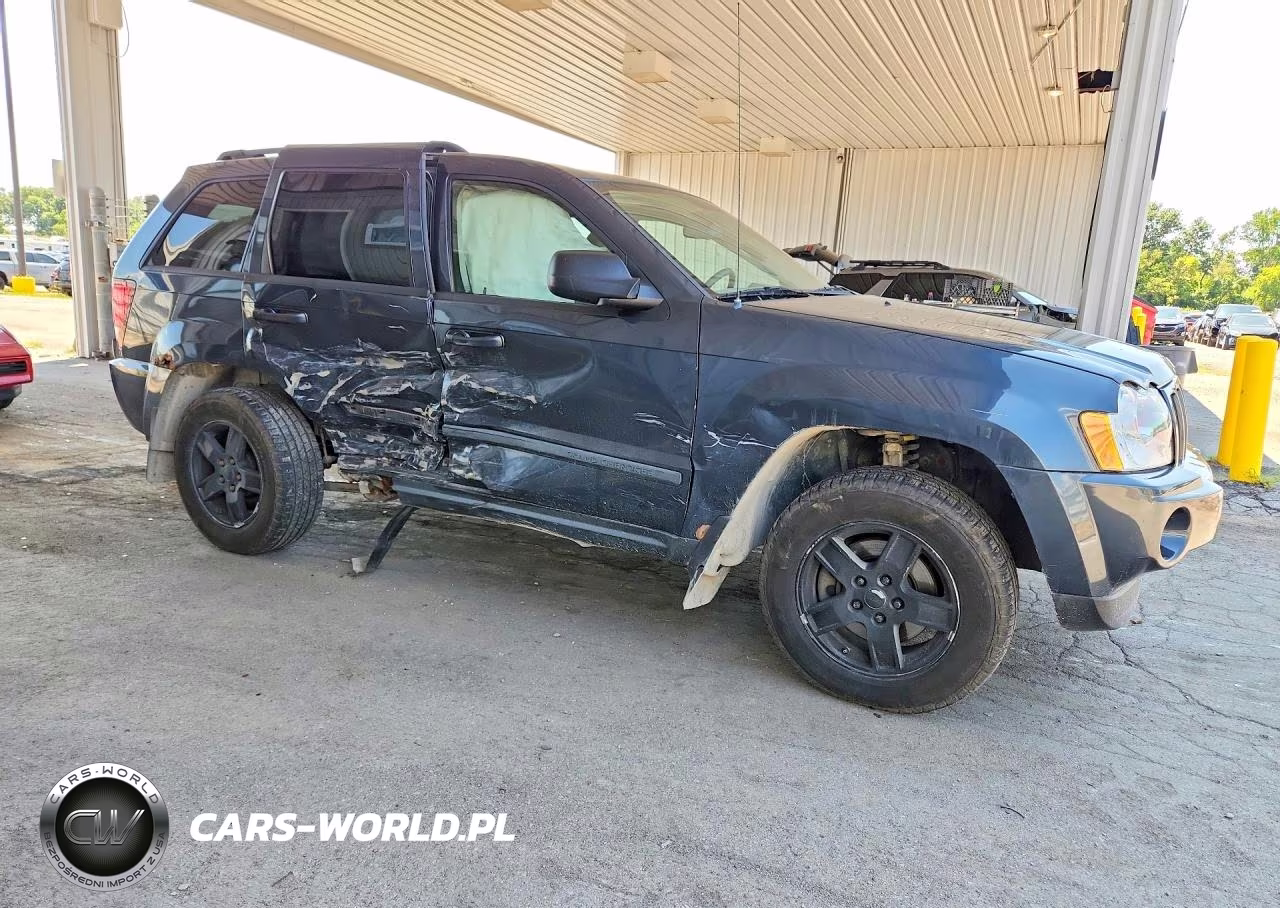 2007 Jeep Grand Cherokee Laredo VIN:1J8GR48K57C537126 - 4