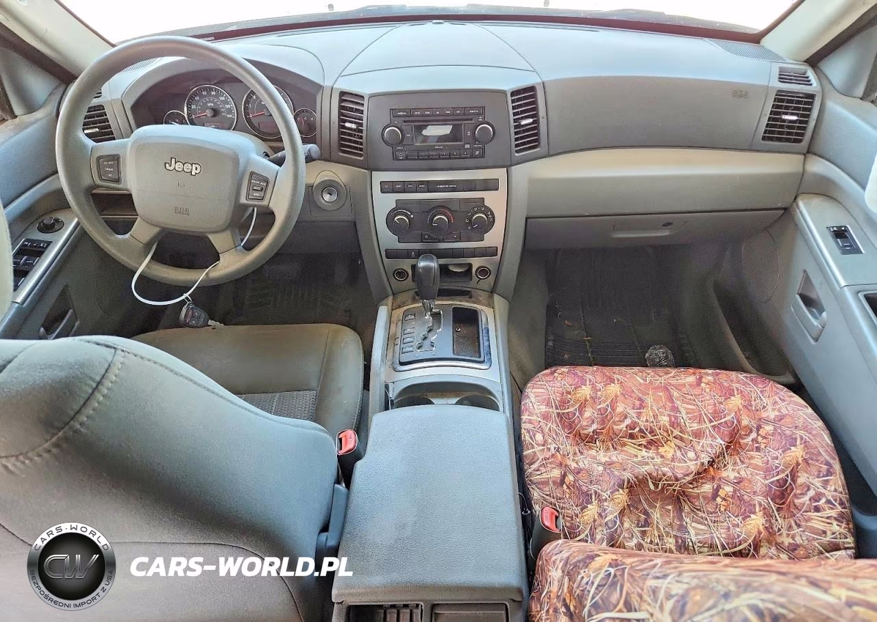 2007 Jeep Grand Cherokee Laredo VIN:1J8GR48K57C537126 - 8