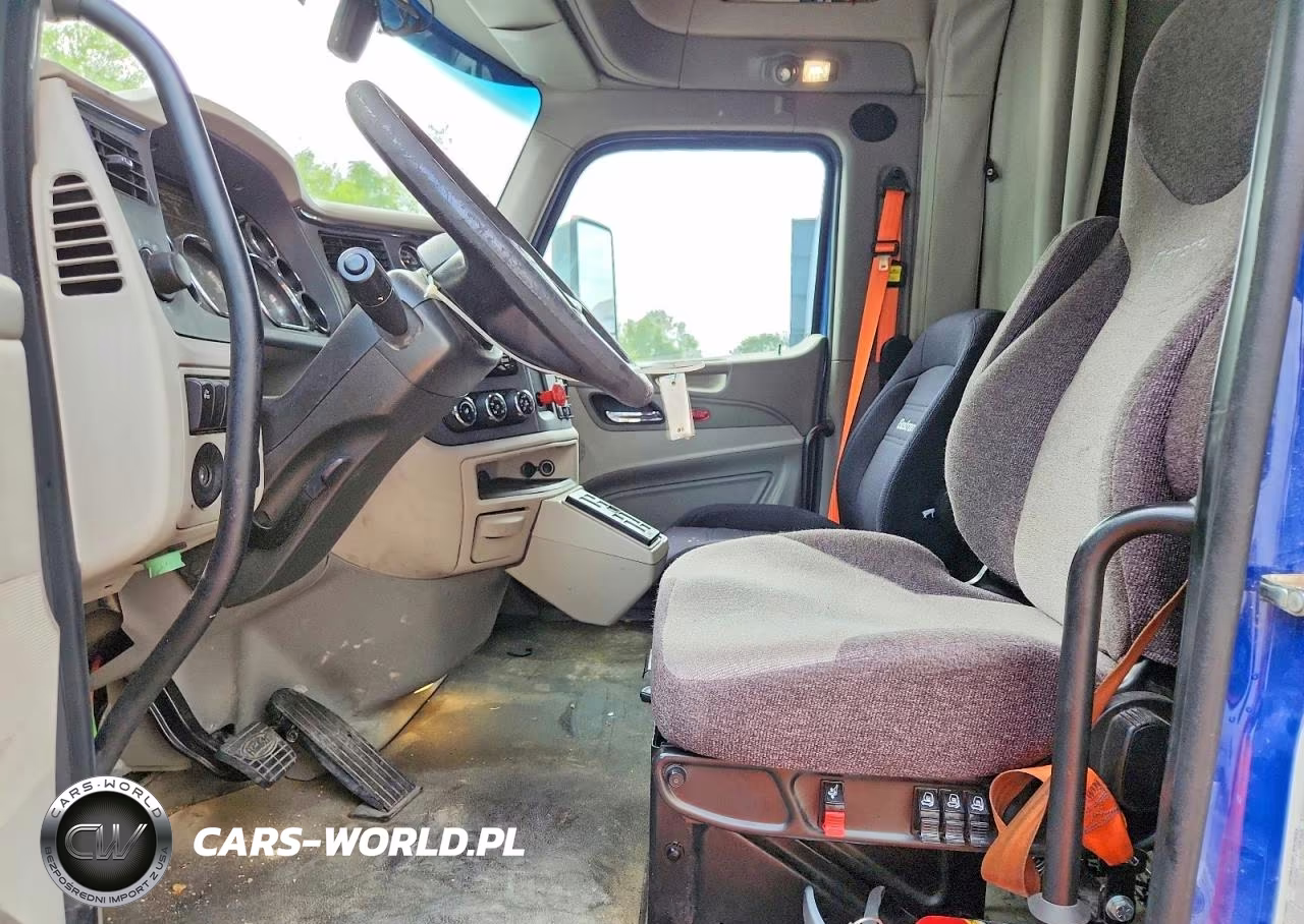 2018 Peterbilt 579 - Semi Truck VIN:1XPBDP9XXJD474083 - 7