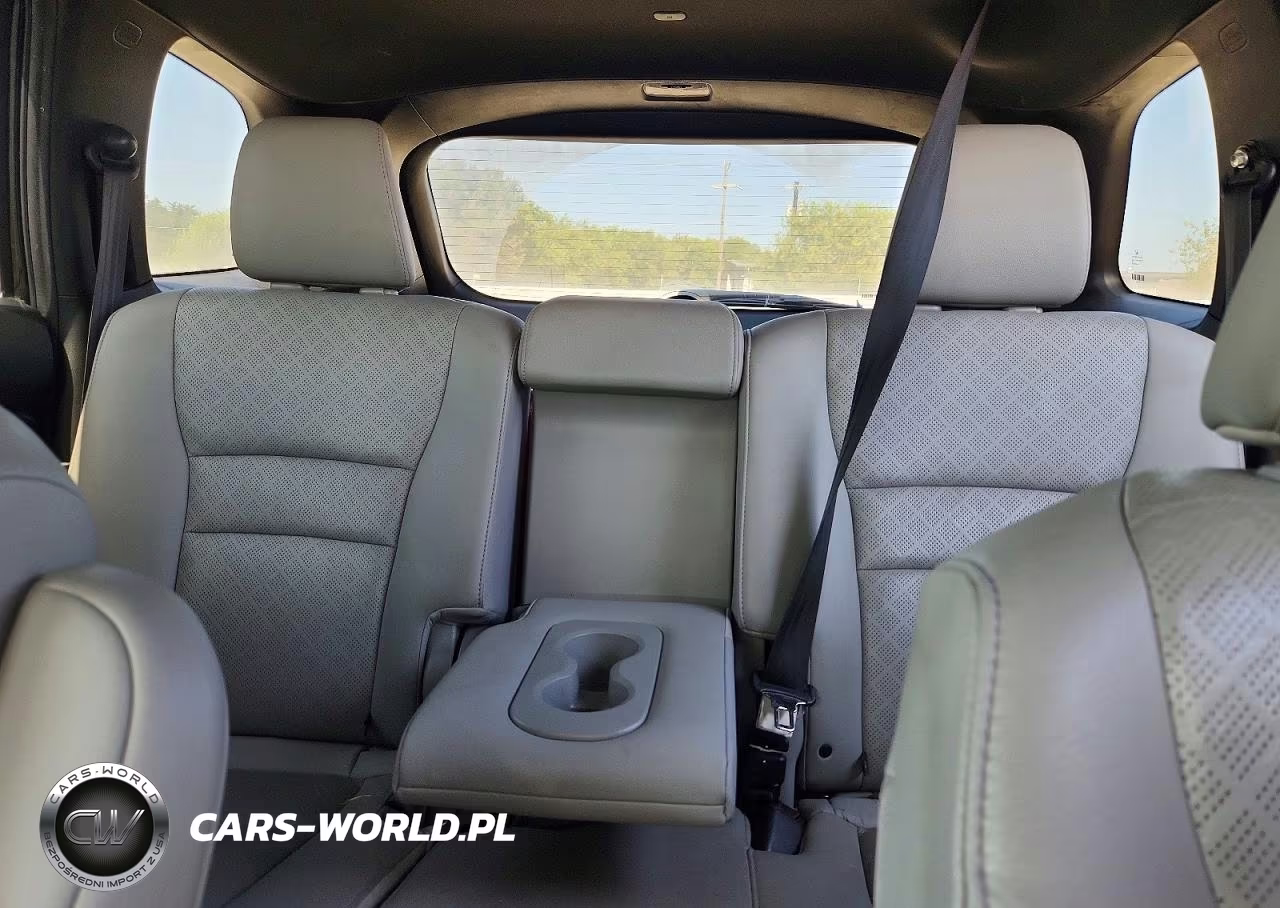 2019 Honda Passport Elite VIN:5FNYF8H03KB021840 - 10