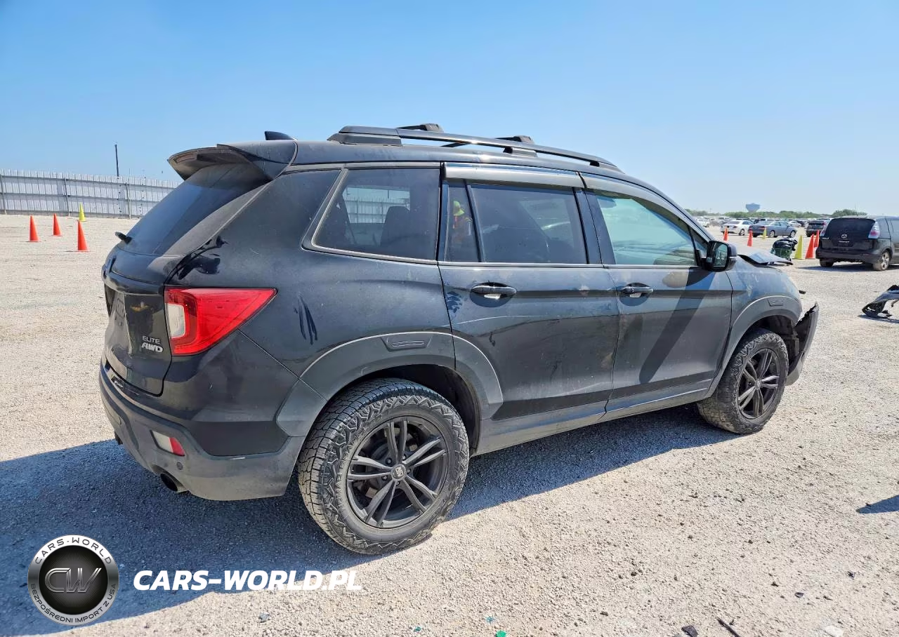 2019 Honda Passport Elite VIN:5FNYF8H03KB021840 - 3