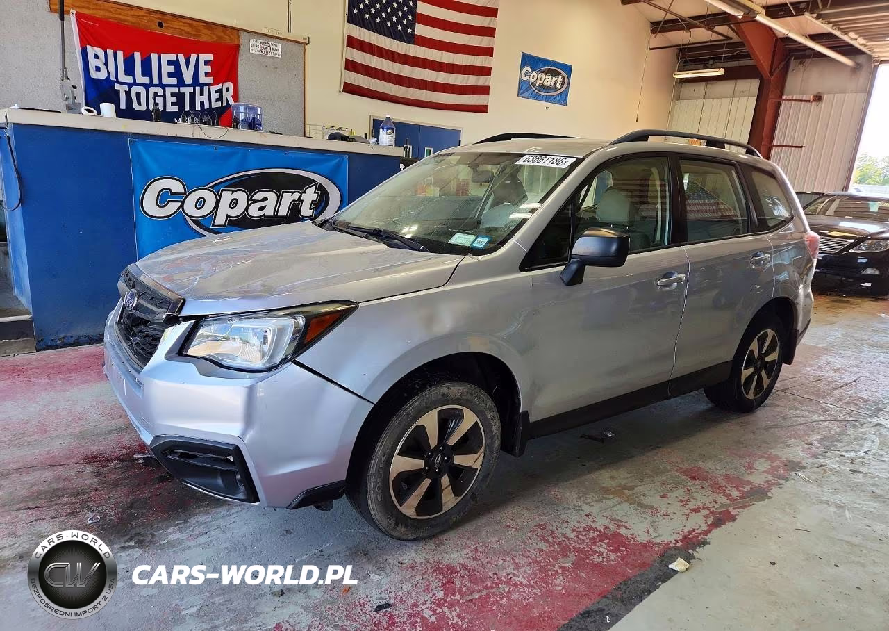 2017 Subaru Forester 2.5I – zdjęcie 1 z 13