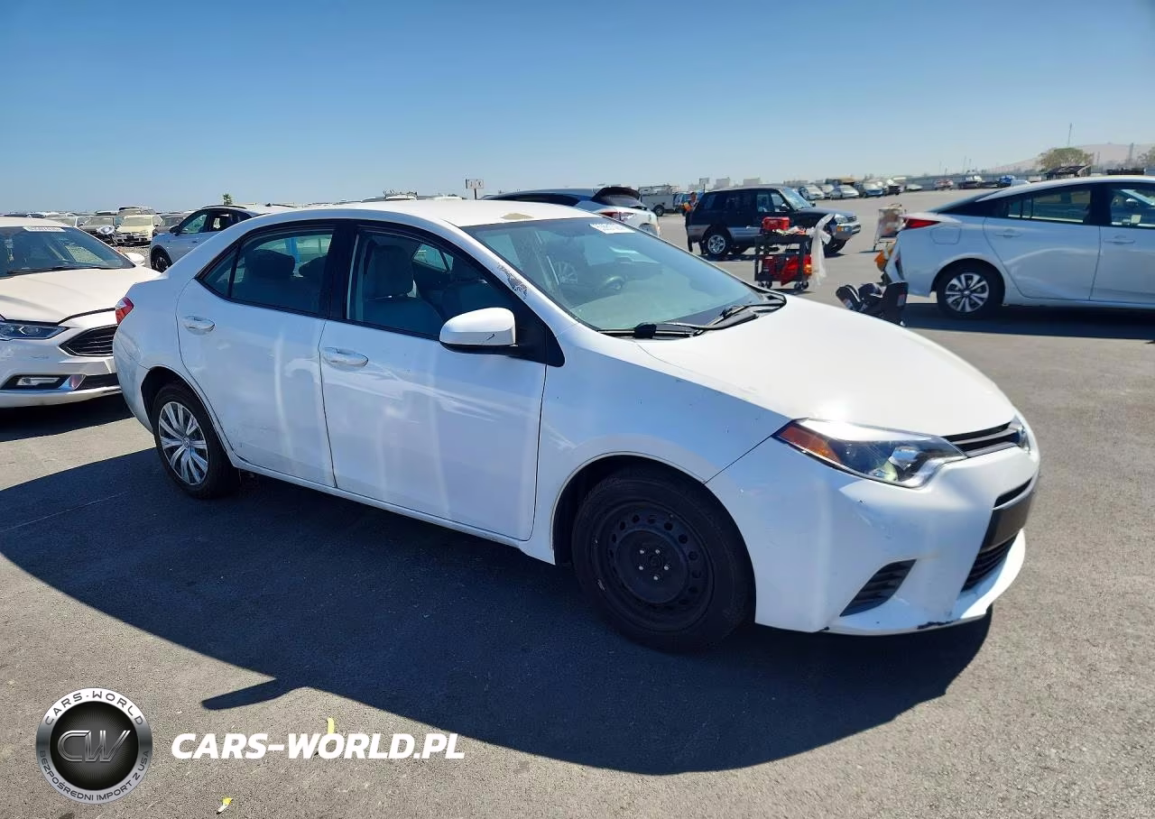 2015 Toyota Corolla Le VIN:5YFBURHE1FP297781 - 4