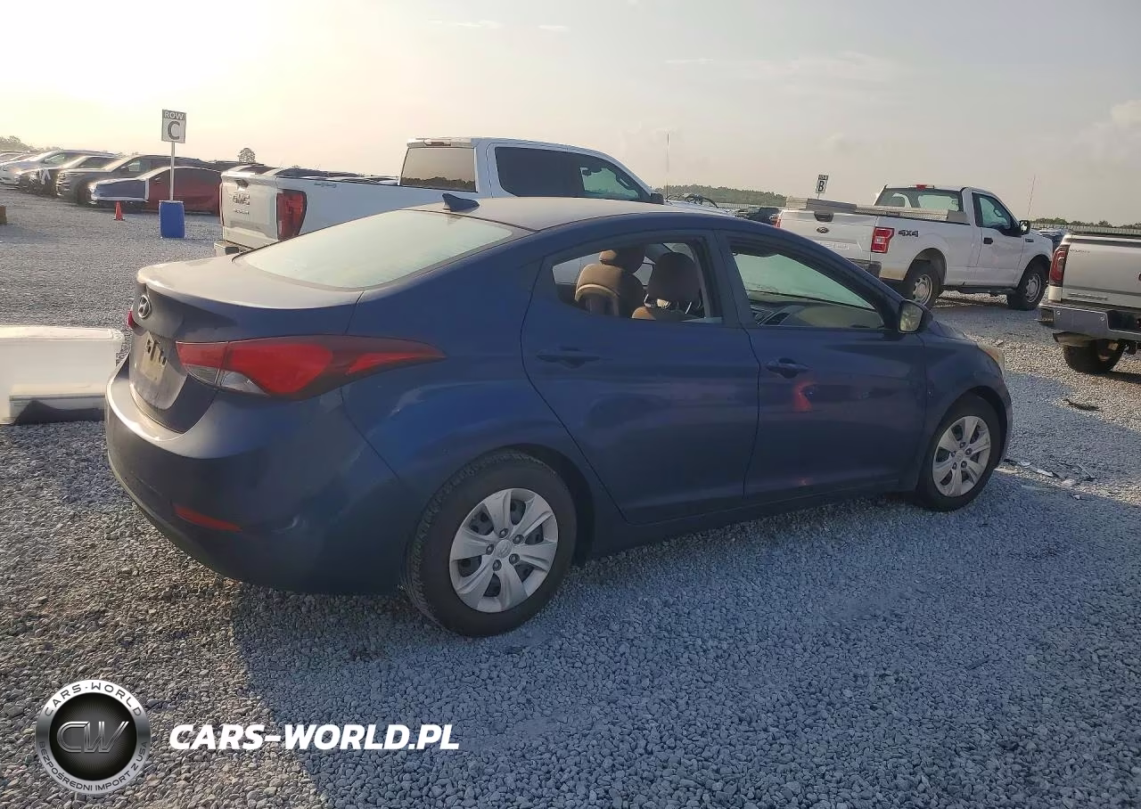2016 Hyundai Elantra Se VIN:5NPDH4AE8GH728190 - 3
