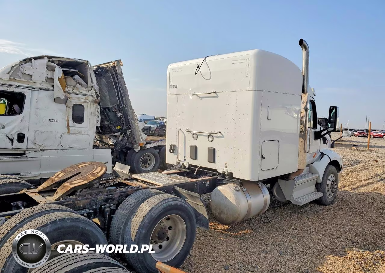 2018 Peterbilt 579 Semi Truck VIN:1XPBDP9X8JD473711 - 3