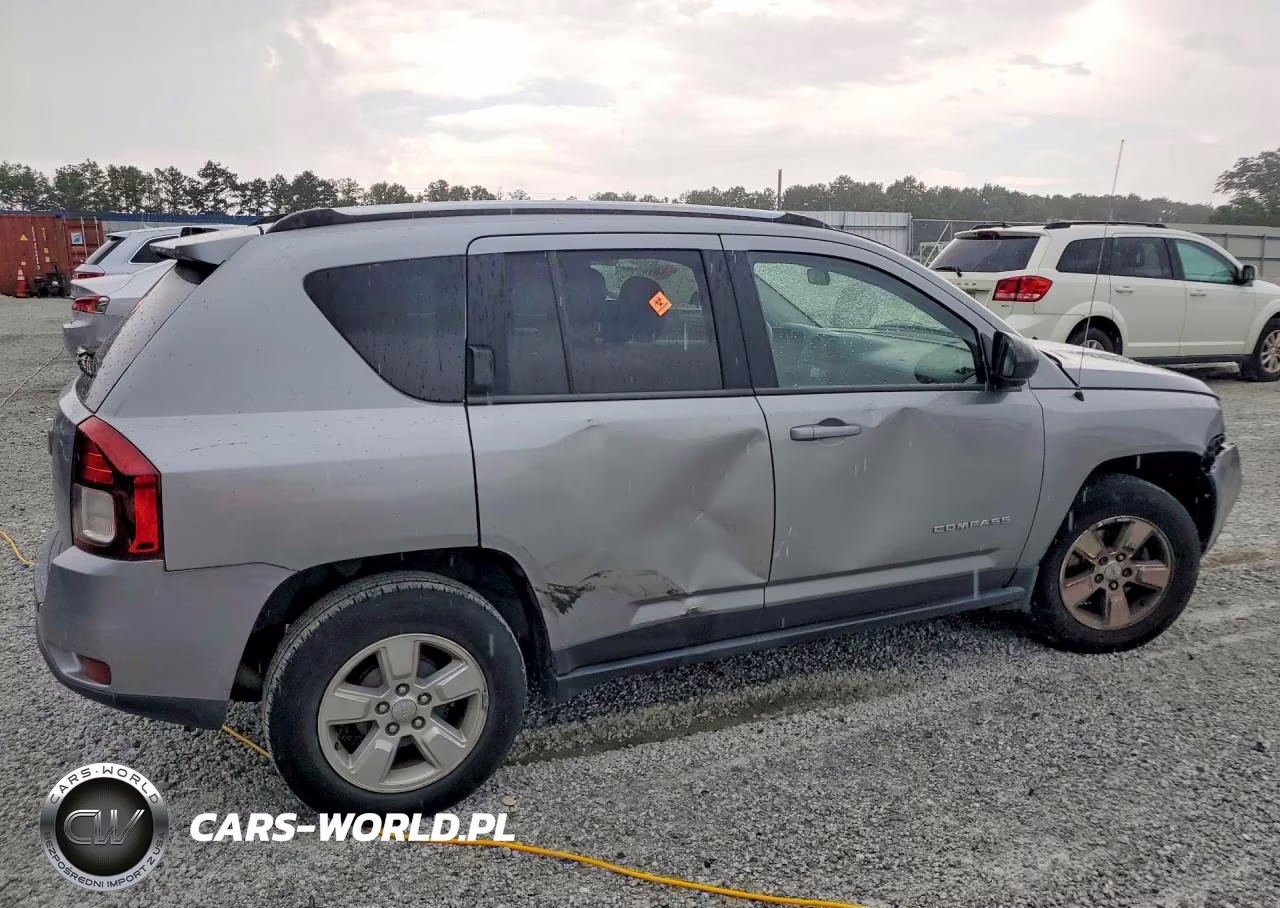 2015 Jeep Compass Sport VIN:1C4NJCBA8FD198046 - 3