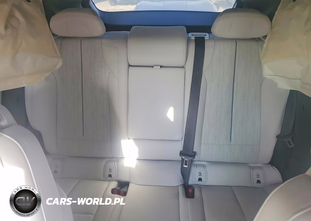 2025 Cadillac Optiq Sport VIN:3GYK3GMR8SS230778 - 10