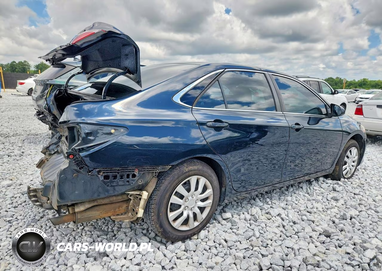 2017 Toyota Camry Le VIN:4T1BF1FK9HU387332 - 3