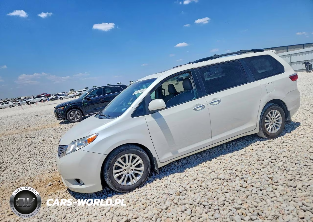 2016 Toyota Sienna Xle 8-Passenger