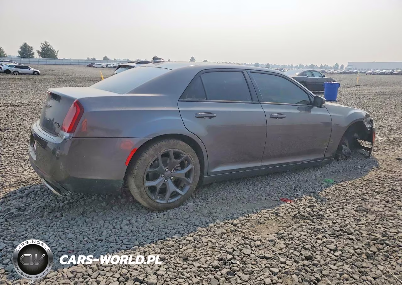 2023 Chrysler 300 S VIN:2C3CCABG4PH585373 - 3