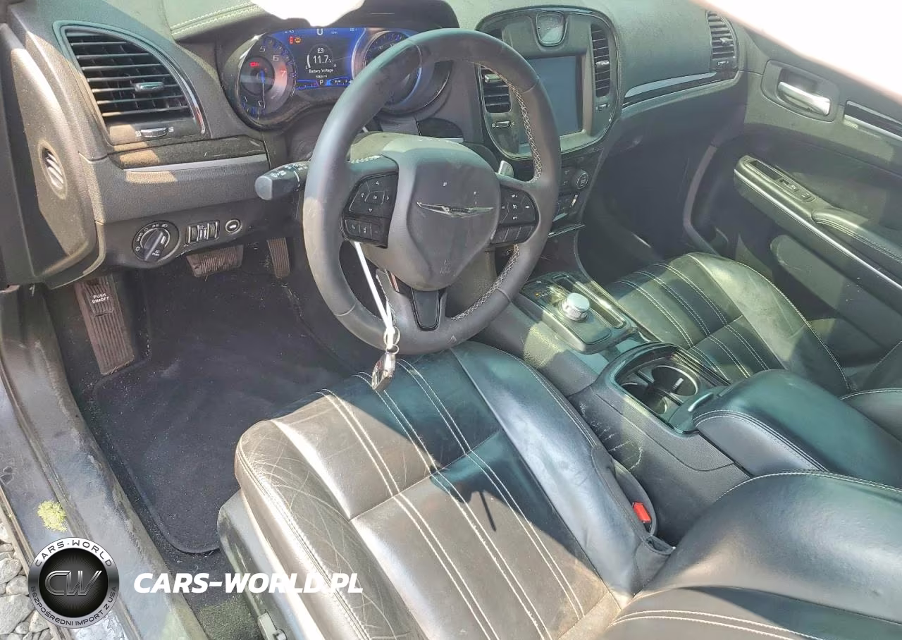 2023 Chrysler 300 S VIN:2C3CCABG4PH585373 - 8