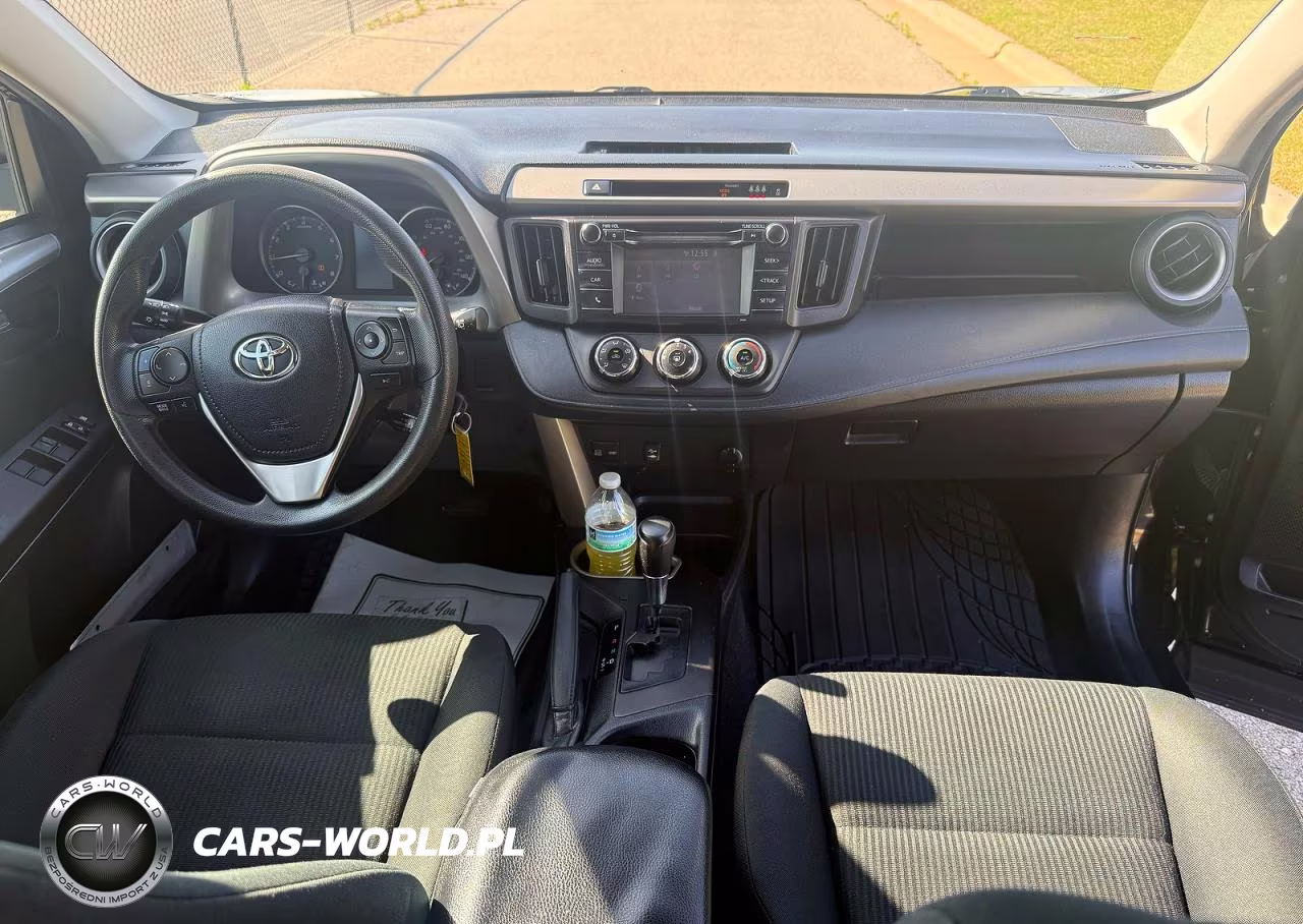 2018 Toyota Rav4 Le VIN:2T3ZFREV7JW467427 - 9
