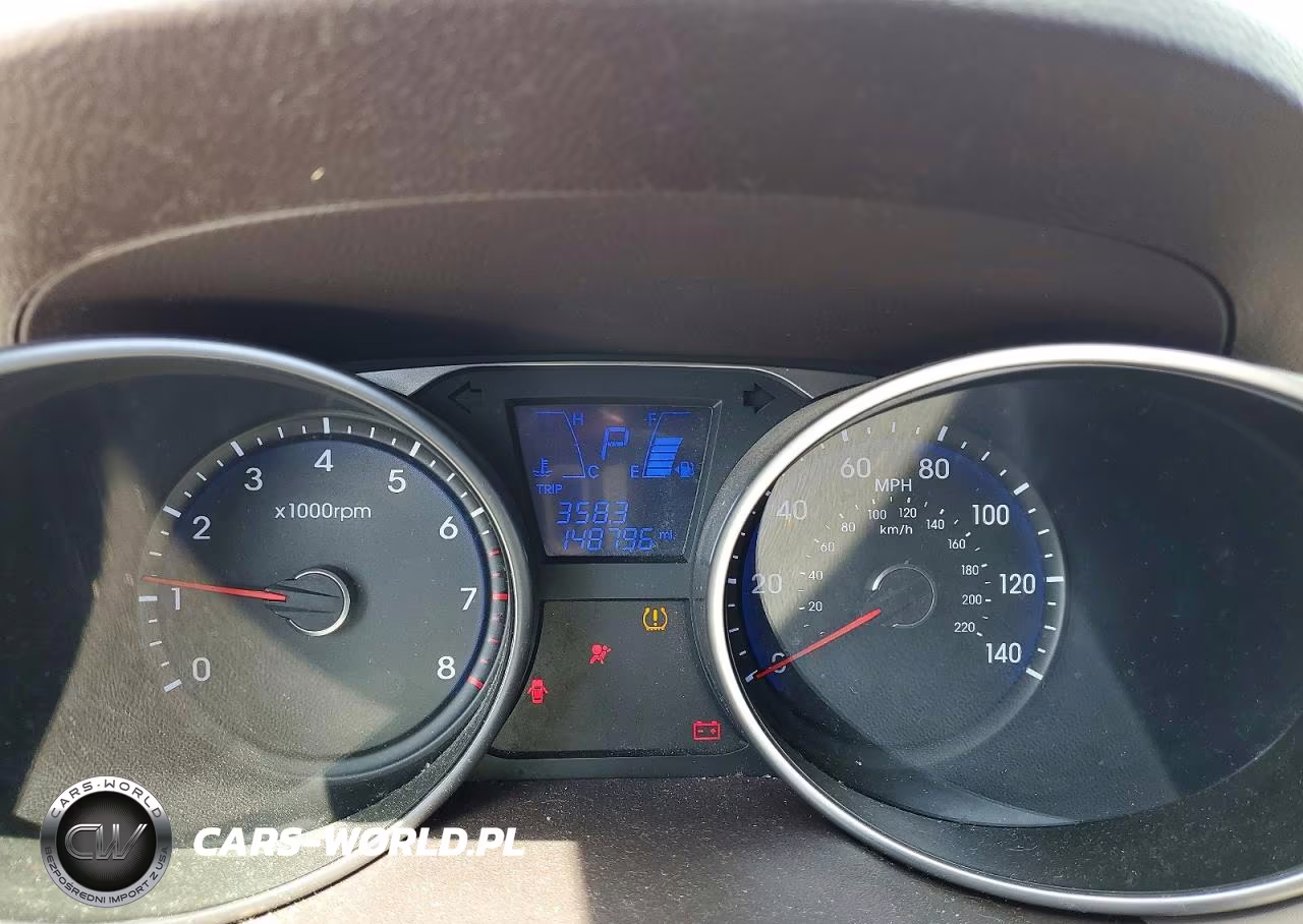 2011 Hyundai Tucson Gls VIN:KM8JU3AC4BU229176 - 9