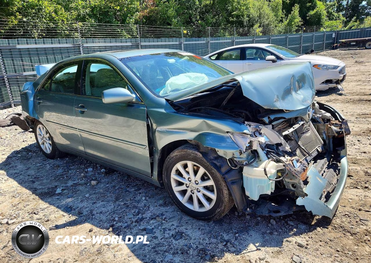 2010 Toyota Camry Xle VIN:4T4BF3EK1AR037427 - 4