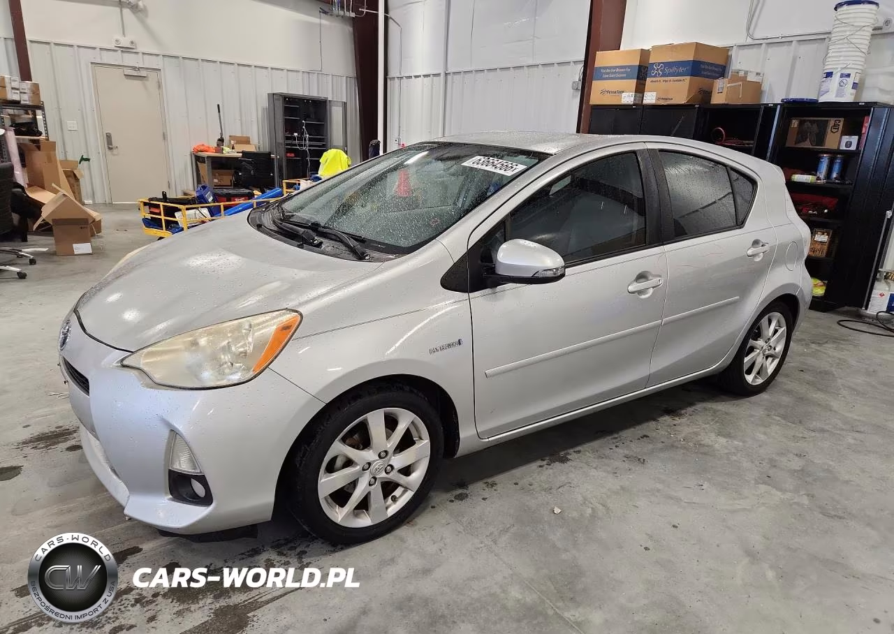 2012 Toyota Prius C Four
