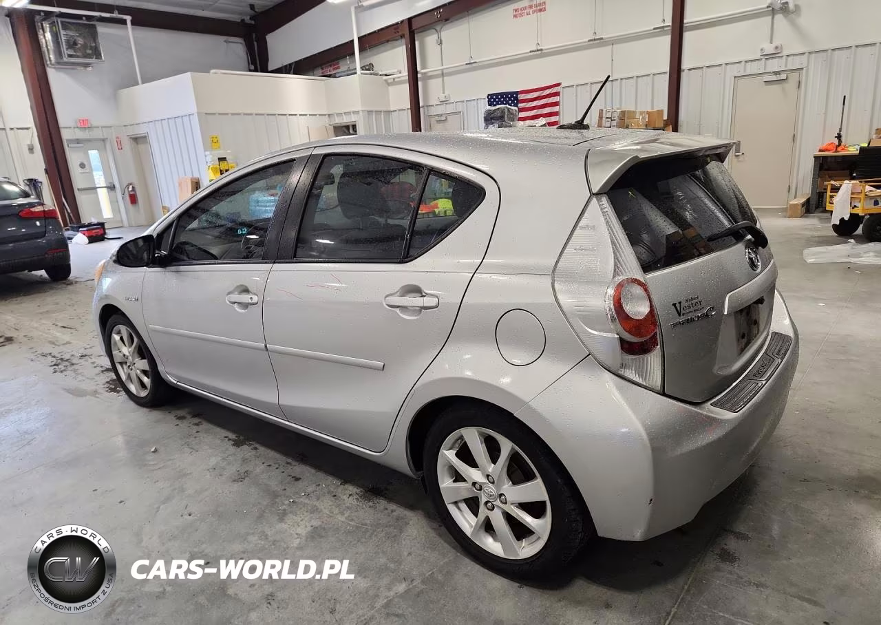 2012 Toyota Prius C Four VIN:JTDKDTB32C1500875 - 2