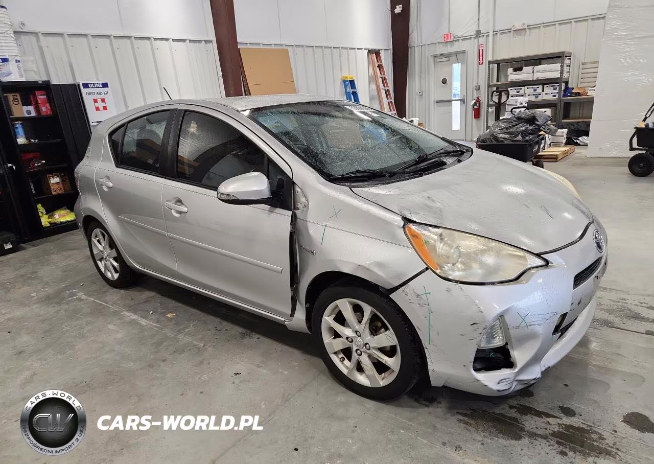 2012 Toyota Prius C Four VIN:JTDKDTB32C1500875 - 4