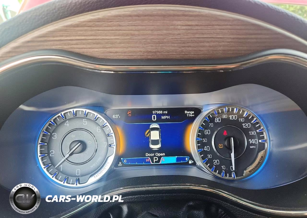 2015 Chrysler 200 C VIN:1C3CCCEG6FN686931 - 9