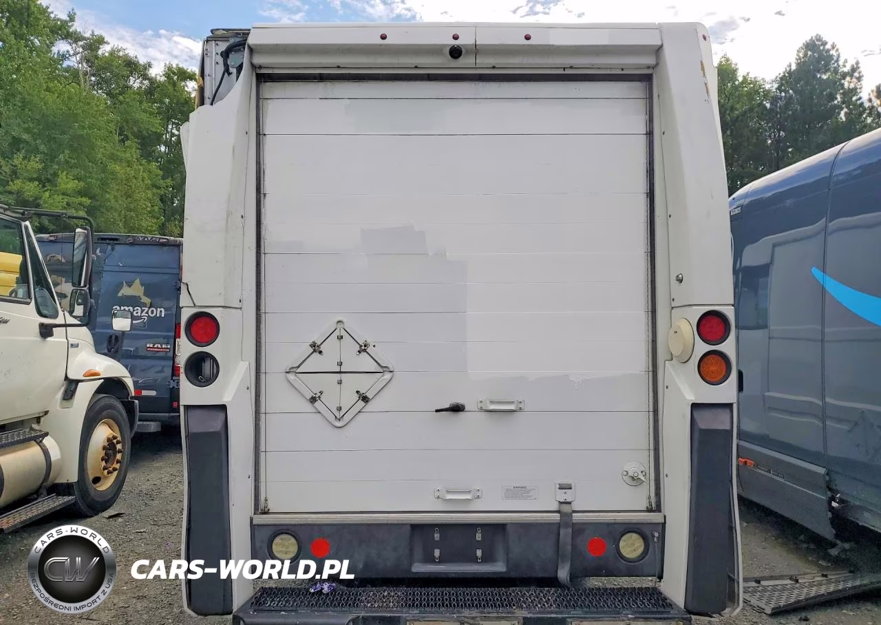 2018 Isuzu Reach Delivery Truck VIN:JALB4T175J7W01793 - 6
