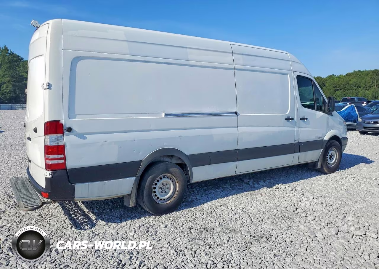 2011 Mercedes-Benz Sprinter 2500 Delivery Van VIN:WD3PE8CB2B5562235 - 3