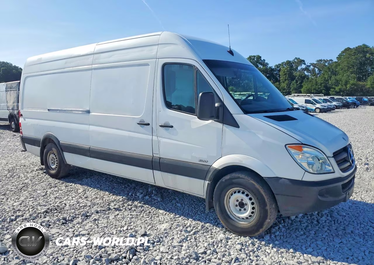 2011 Mercedes-Benz Sprinter 2500 Delivery Van VIN:WD3PE8CB2B5562235 - 4