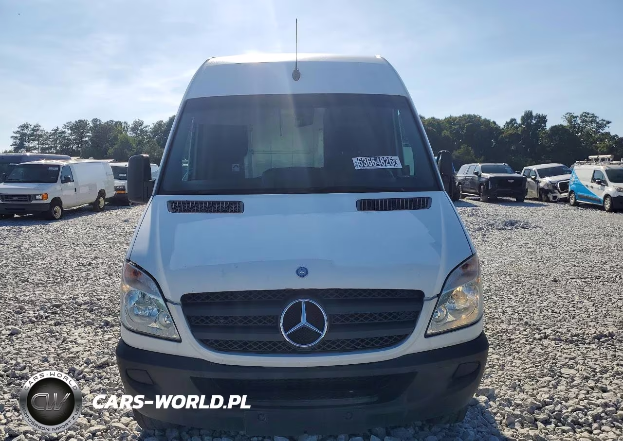 2011 Mercedes-Benz Sprinter 2500 Delivery Van VIN:WD3PE8CB2B5562235 - 5