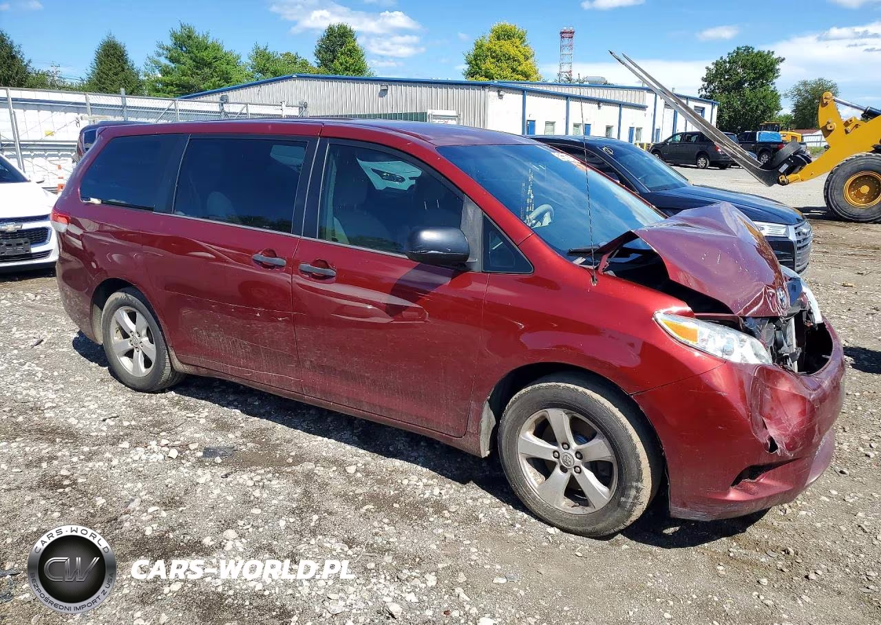2013 Toyota Sienna L 7-Passenger VIN:5TDZK3DC1DS316937 - 4