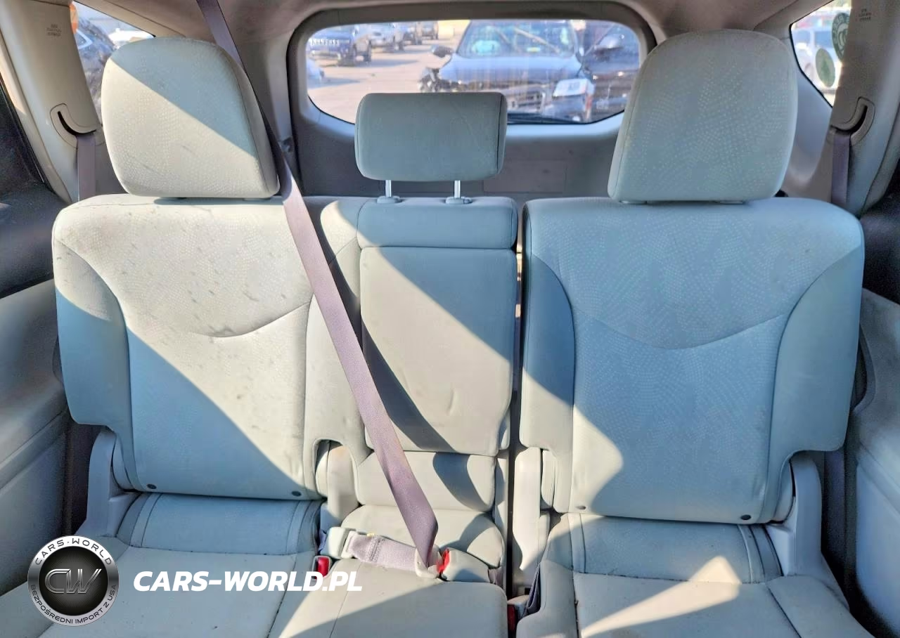 2013 Toyota Prius V Two VIN:JTDZN3EU6D3265919 - 10