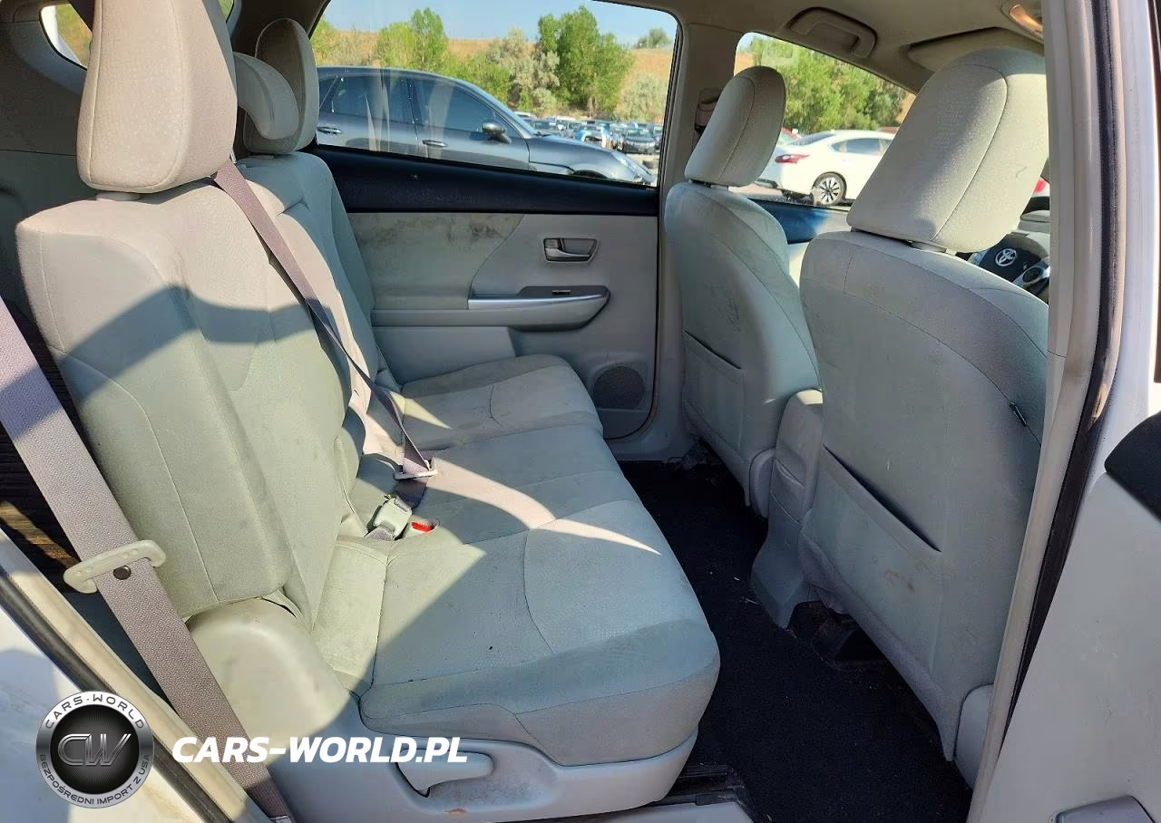 2013 Toyota Prius V Two VIN:JTDZN3EU6D3265919 - 11