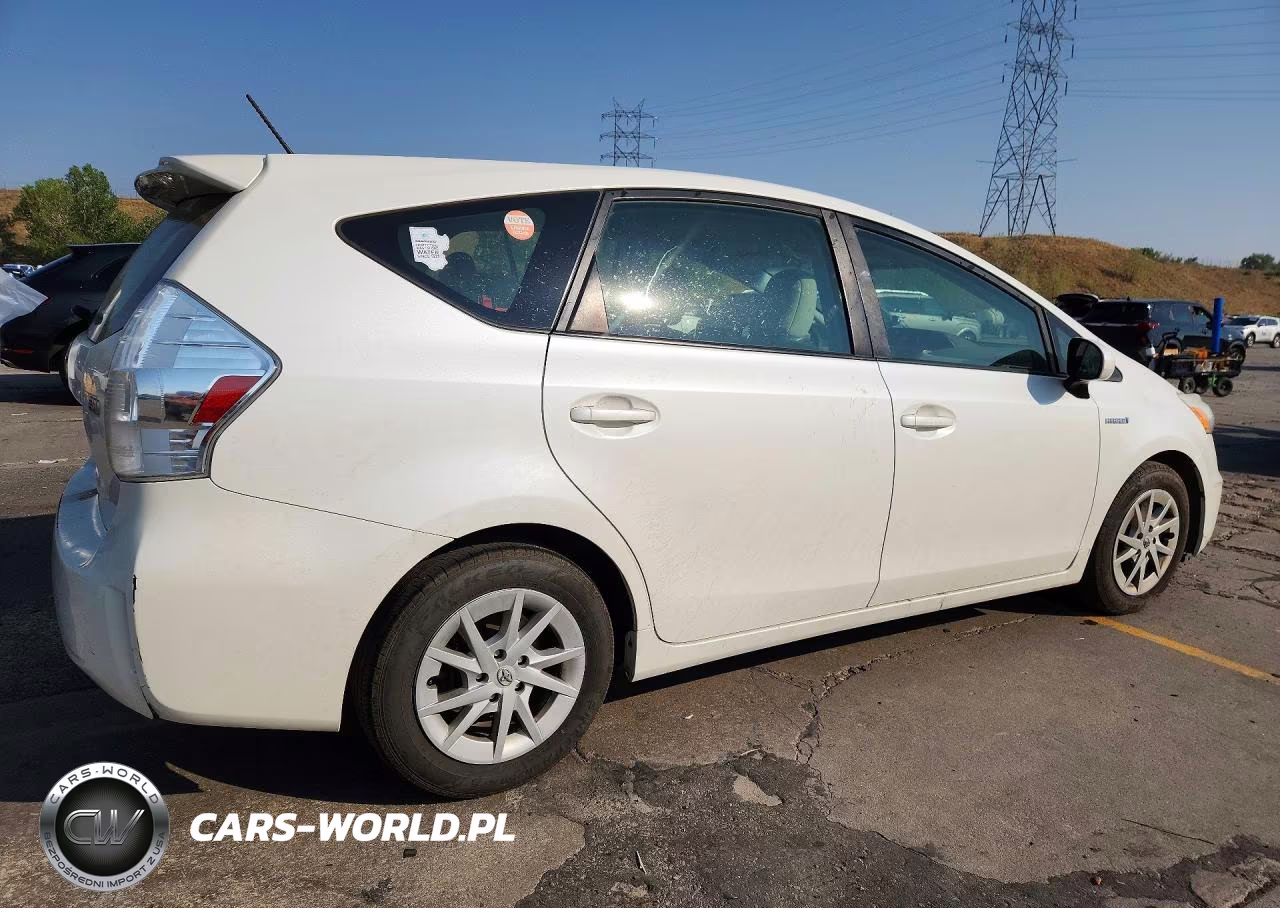 2013 Toyota Prius V Two VIN:JTDZN3EU6D3265919 - 3