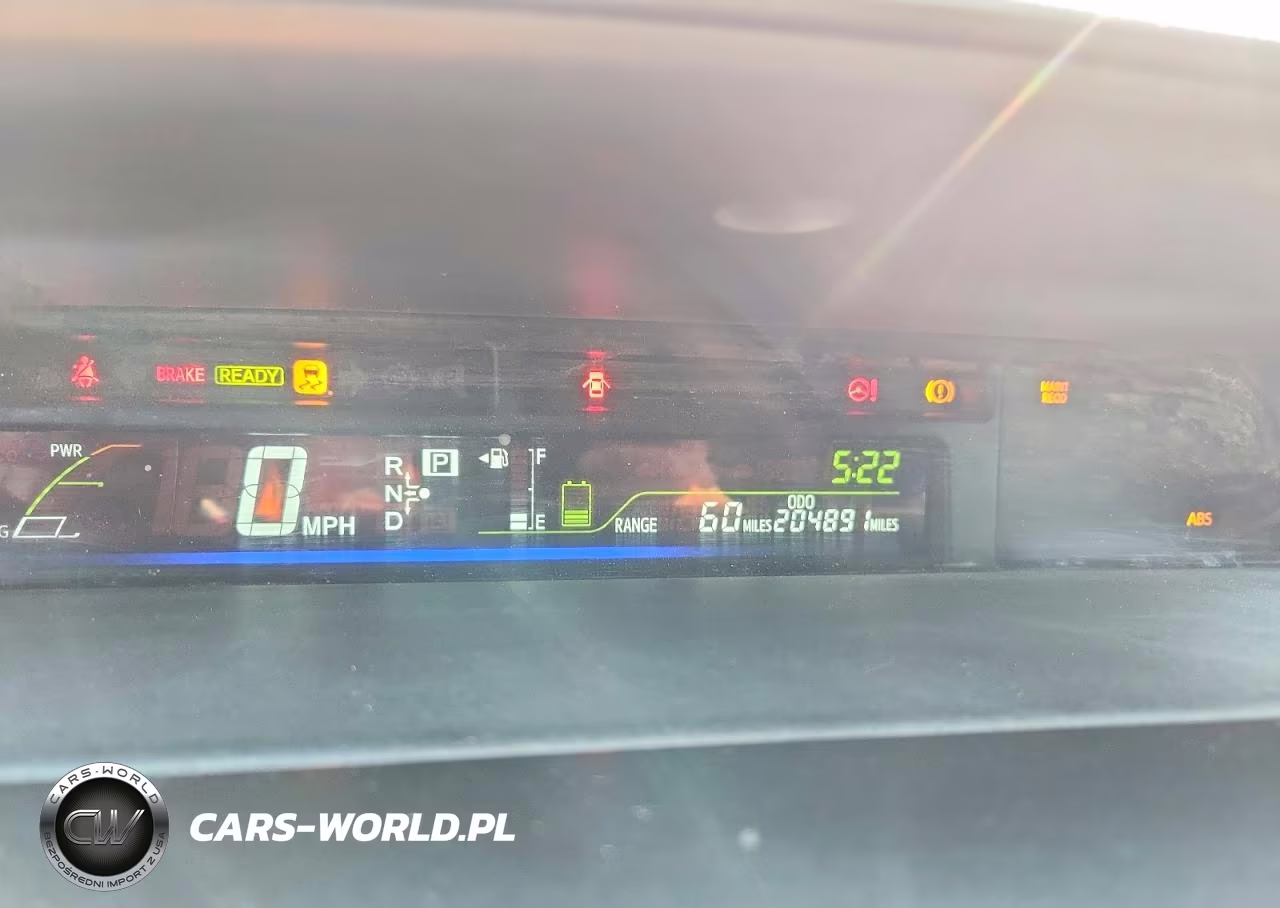 2013 Toyota Prius V Two VIN:JTDZN3EU6D3265919 - 9