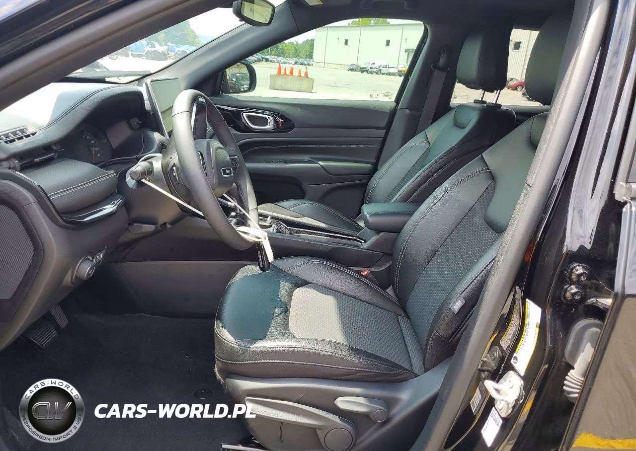 2024 Jeep Compass Latitude VIN:3C4NJDBN1RT599672 - 7