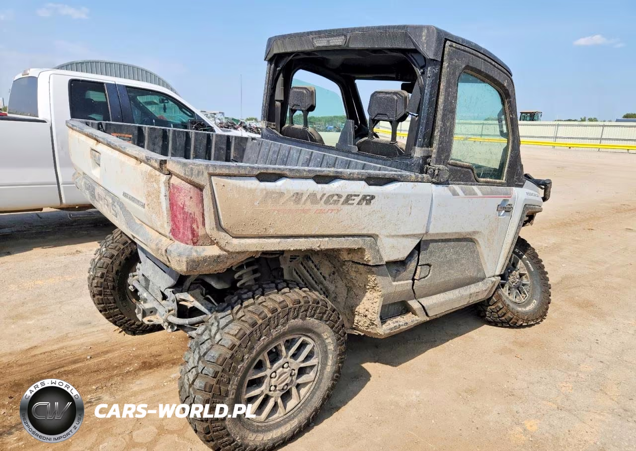 2025 Polaris Ranger 1500 Utility Vehicle VIN:3NSXAW1R2SM196873 - 4