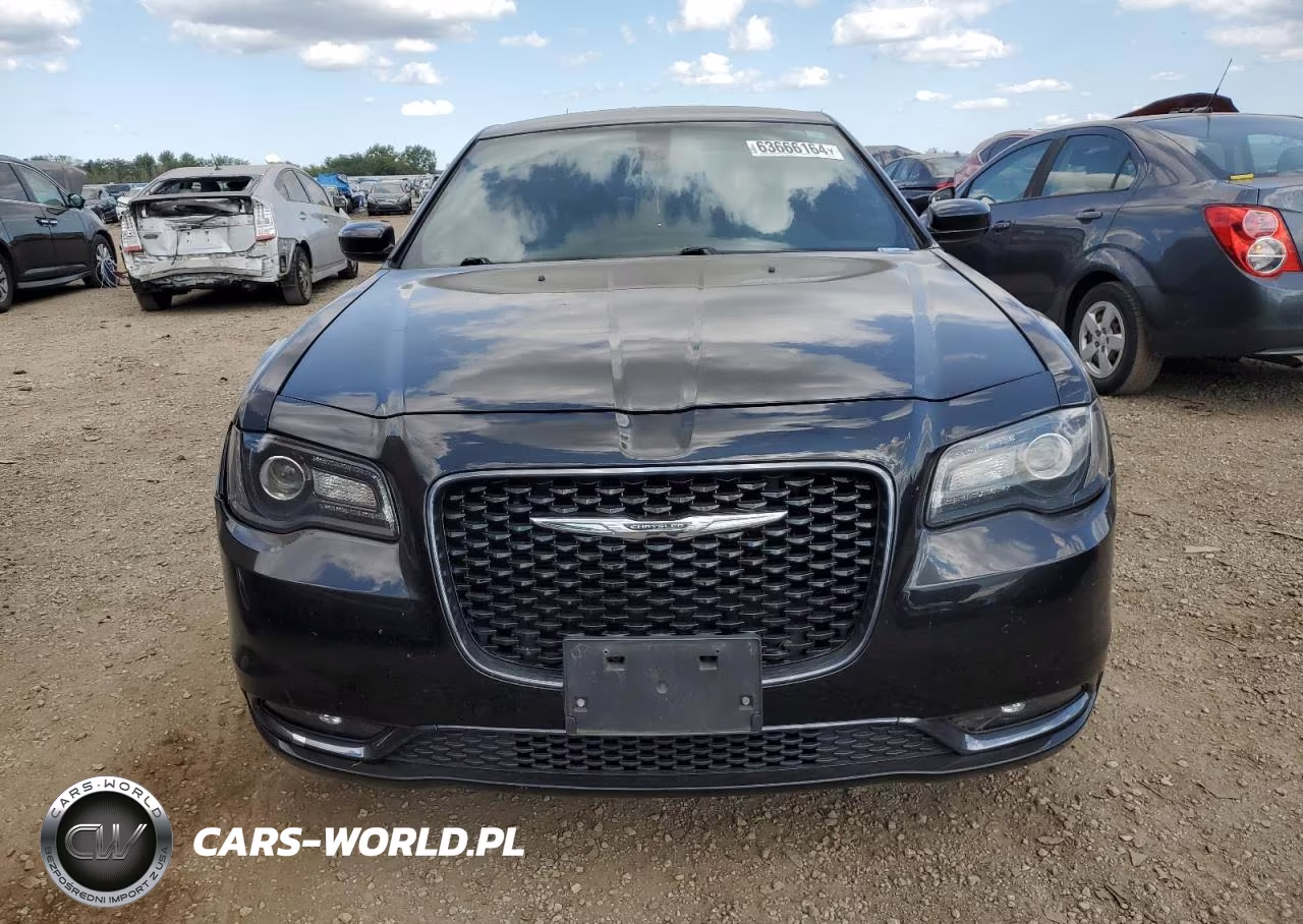 2016 Chrysler 300 S VIN:2C3CCABG1GH304467 - 5
