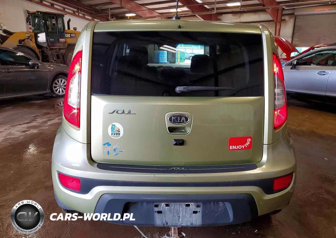 2012 Kia Soul + VIN:KNDJT2A60C7472009 - 6
