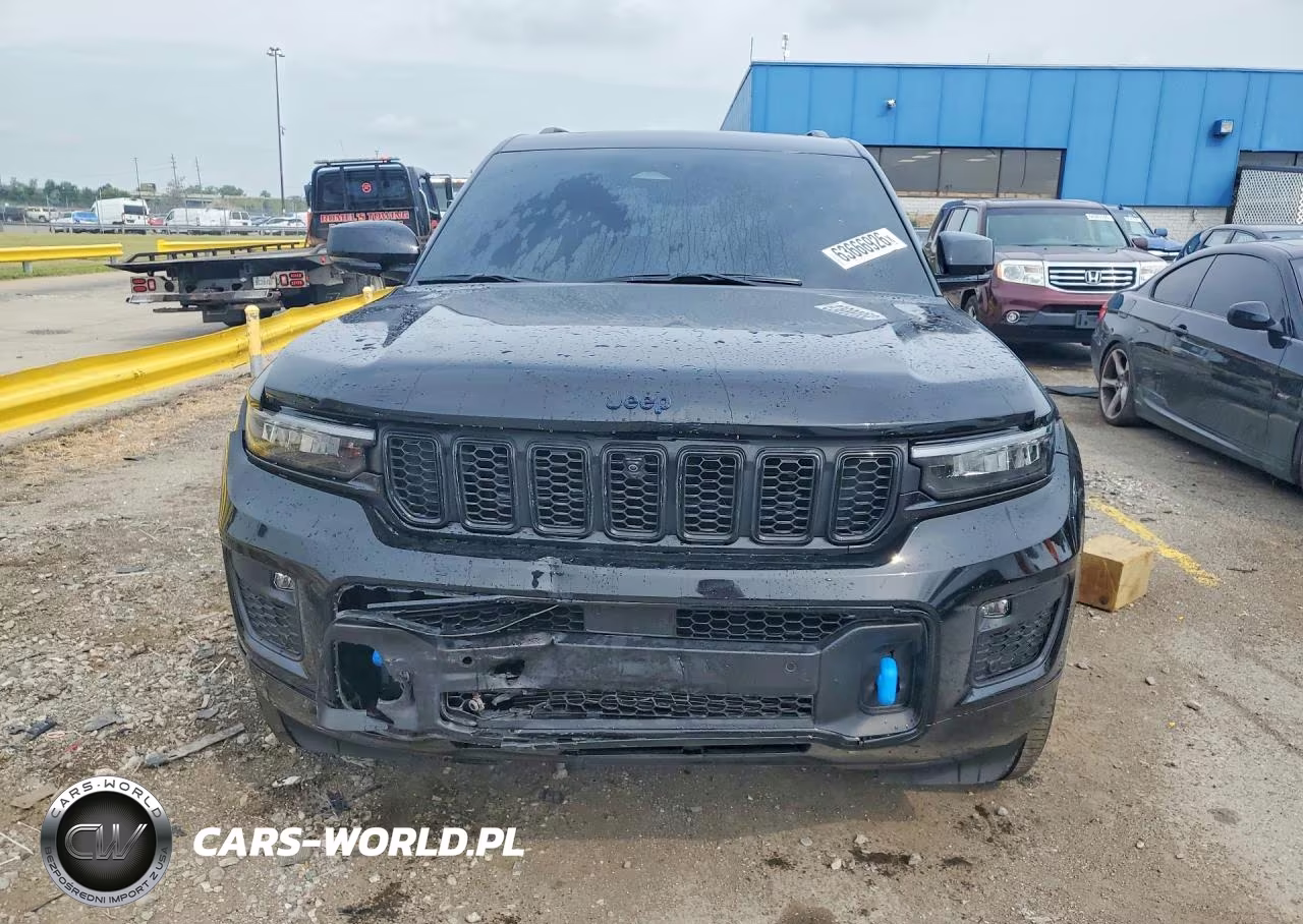 2025 Jeep Grand Cherokee 4Xe VIN:1C4RJYB68S8689360 - 5