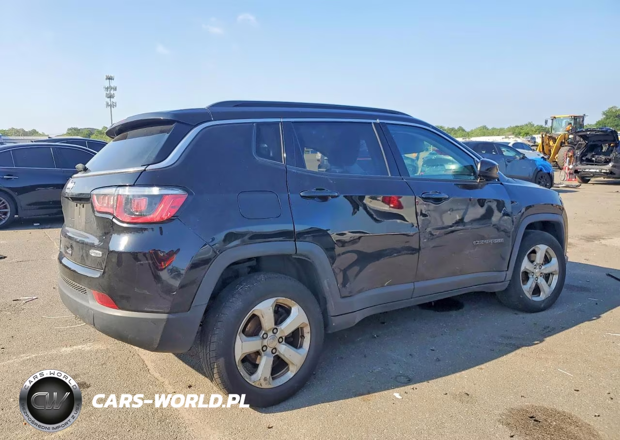 2019 Jeep Compass Latitude VIN:3C4NJDBB5KT601726 - 3